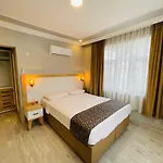 Yali Homestay