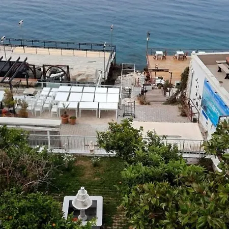Yali * Kaş