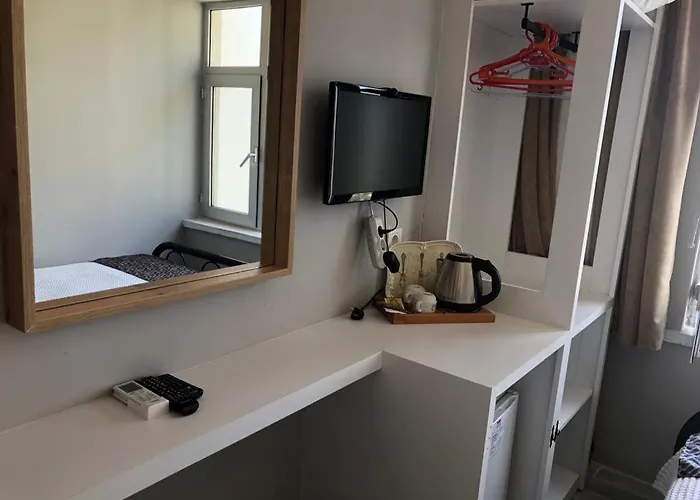 Yali 홈스테이 카스